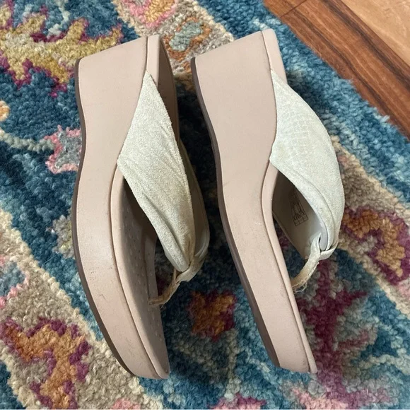Vionic Arabella Flip Flop Platform Wedge Sandals Champagne SZ 9 - Picture 3 of 10